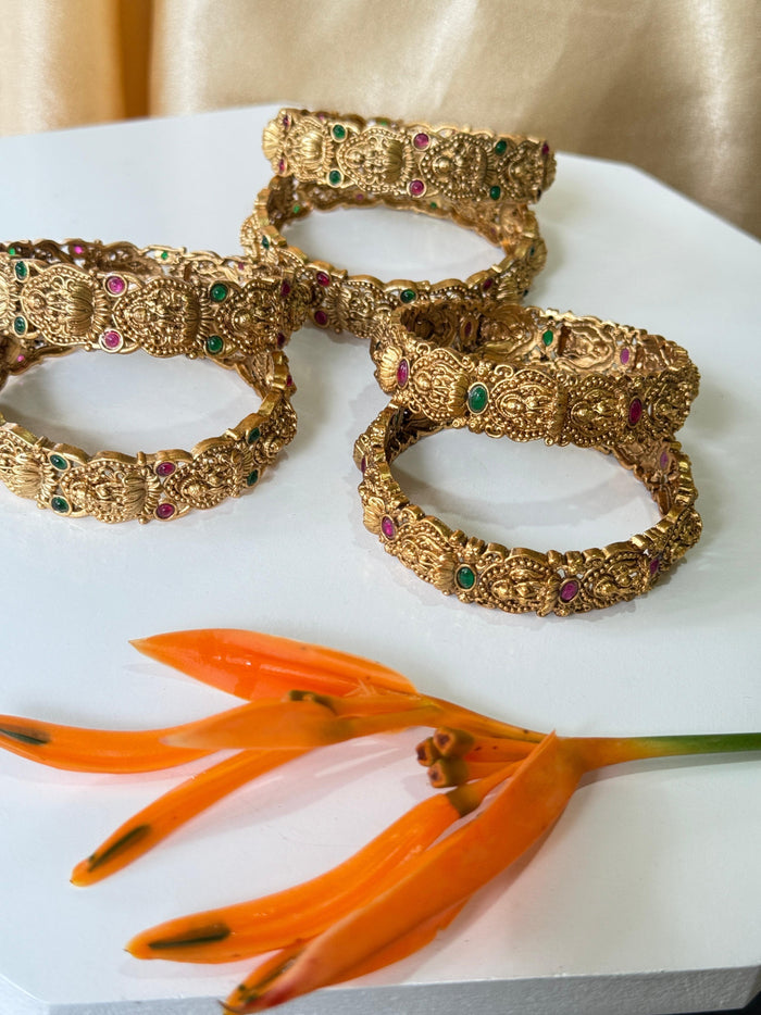Bracelts